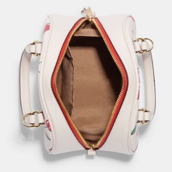 ✨️🍒 COACH Sydney Satchel with Heart Cherry Print  SOLD OUT!!!! HARD TO GET ✨️🍒 - Picture 3 of 7